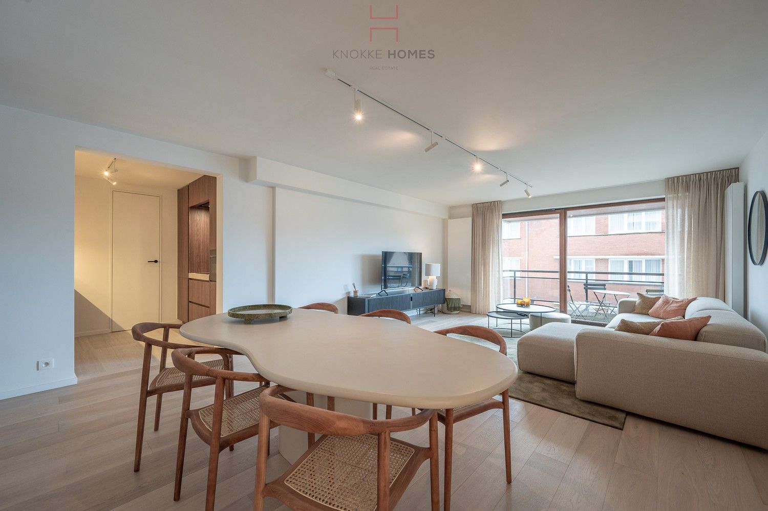 Vernieuwd appartement met zuidgericht terras vlakbij het strand in Duinbergen foto 10