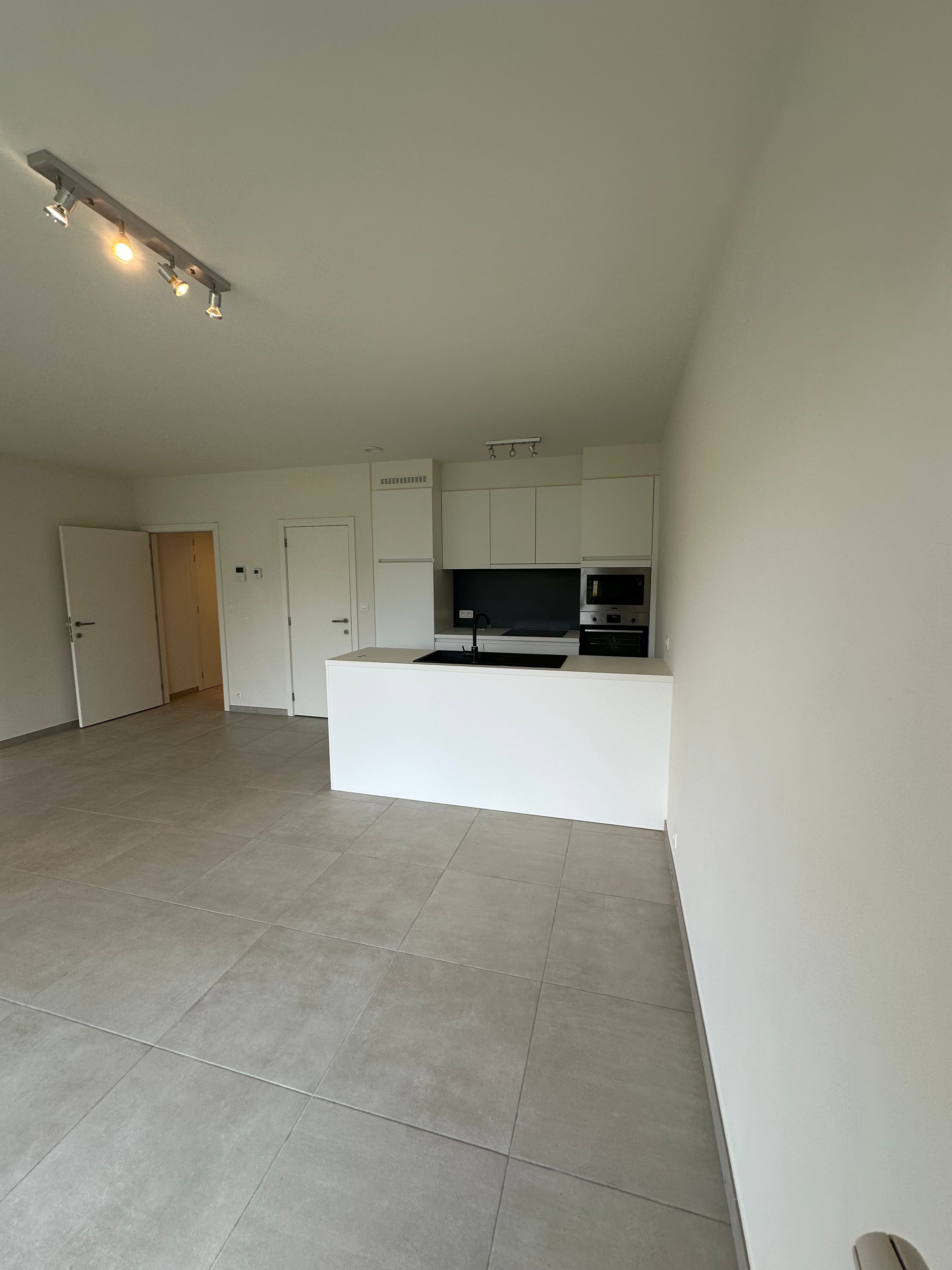 Te huur – Prachtig 2-slaapkamerappartement in Strombeek-Bever (Residentie Kloosterveld) foto 4