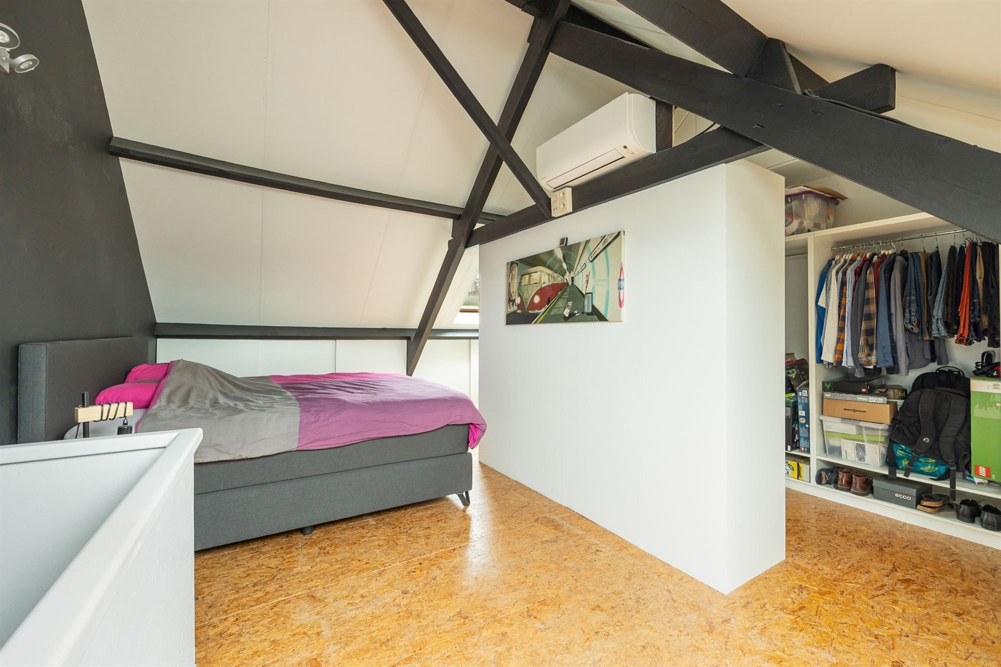 Instapklare woning met ruime tuin op gunstige locatie foto 19