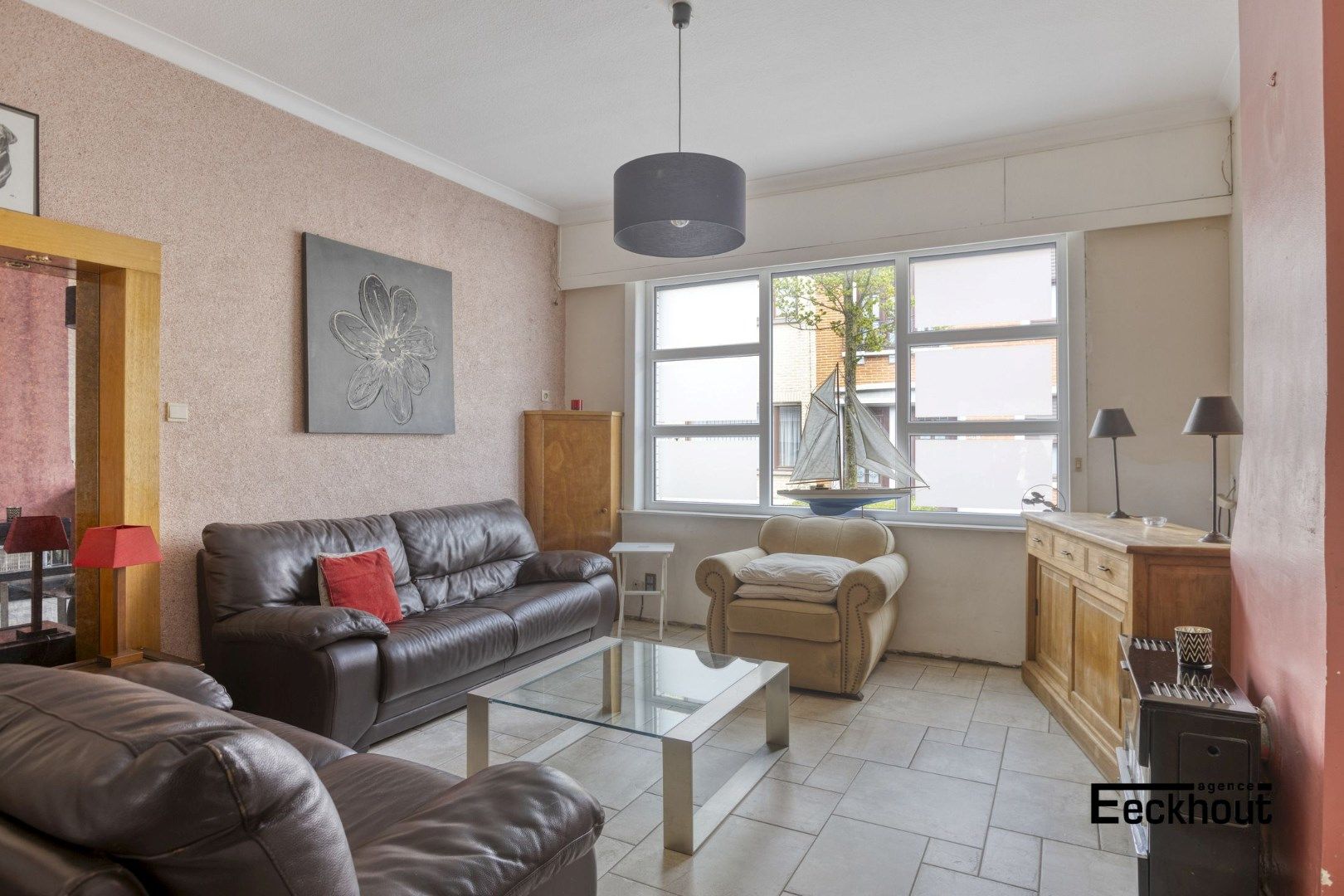 Ruime woning met diepe tuin in een rustige straat te Oostende! foto 4