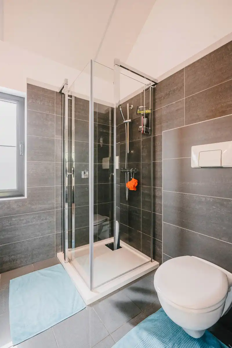 Stijlvolle, eigentijdse woning op een ruim perceel foto 33