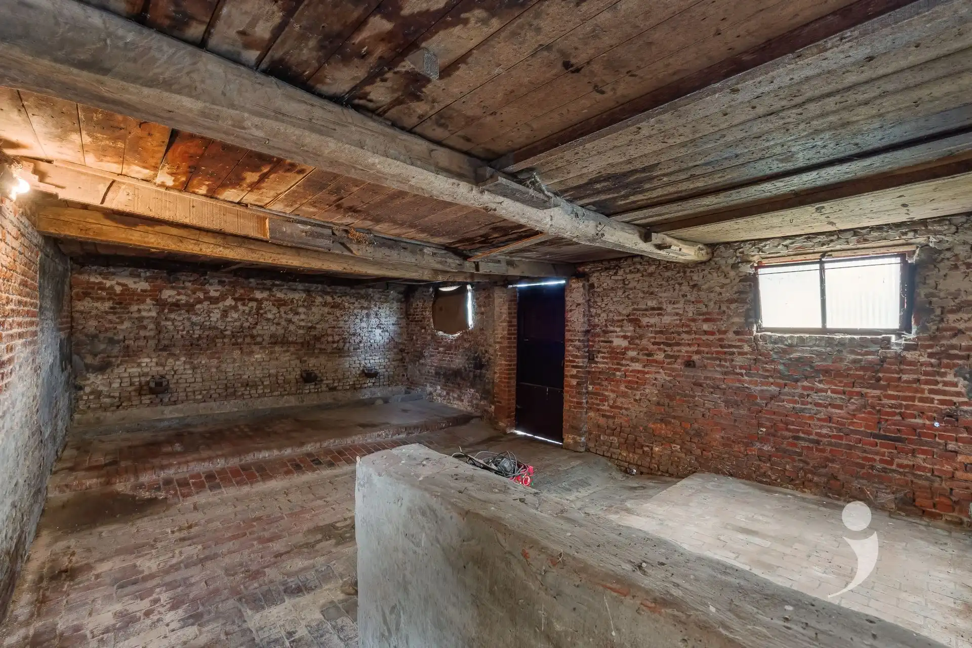 Unieke te renoveren hoeve op perceel van 68a  foto 25