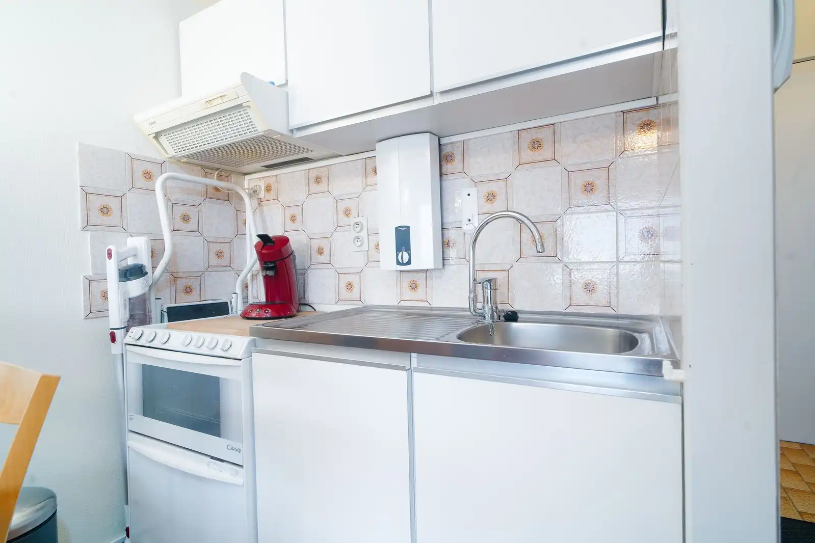 Knappe studio nabij zeedijk met fenomenaal uitzicht! foto 8