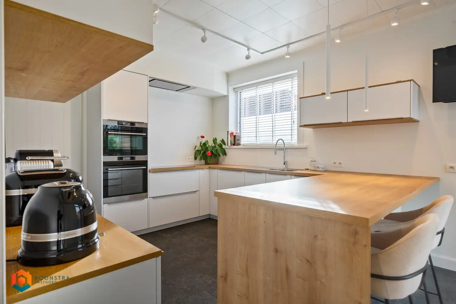 Energiezuinige woning met 3 tot 4 Slpkrs met zonnige tuin (829m2) foto 8