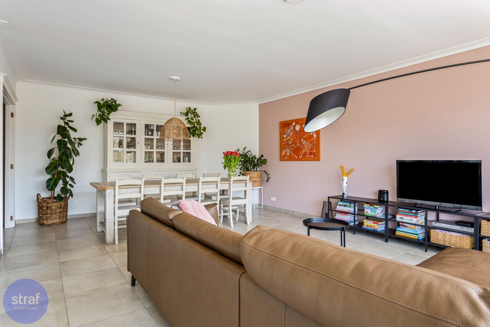 Gerenoveerd appartement met 3 slaapkamers op de 6de verdieping foto 2