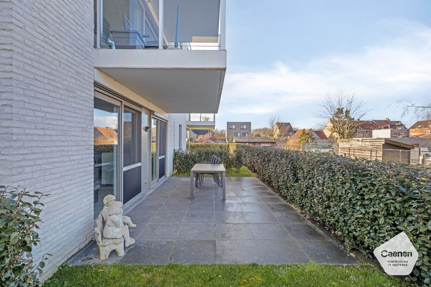 Instapklaar gelijkvloersappartement met tuin en terras in De Panne! foto 2