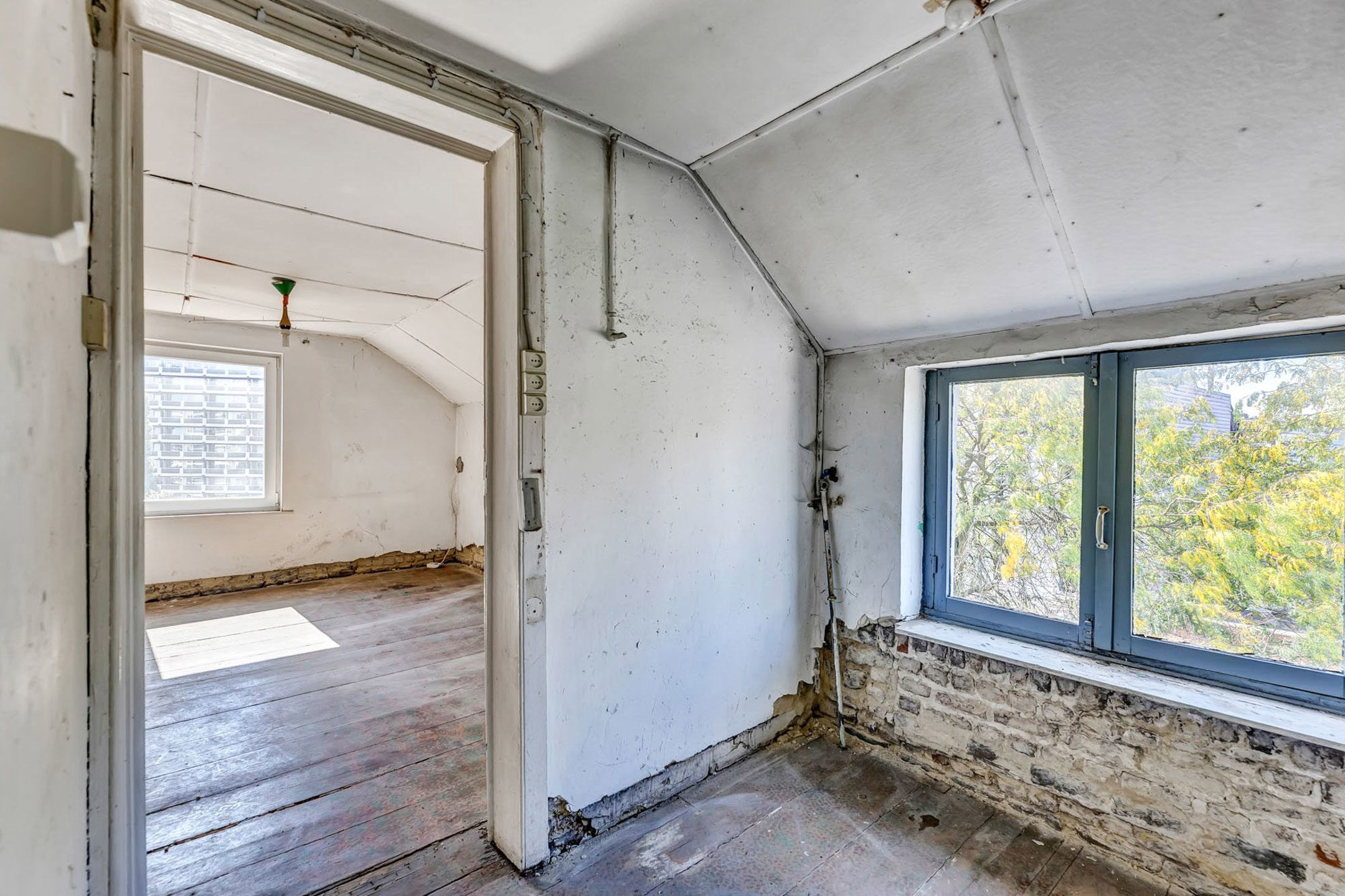 Gewaardeerd restaurant/handelspand met appartementen foto 44