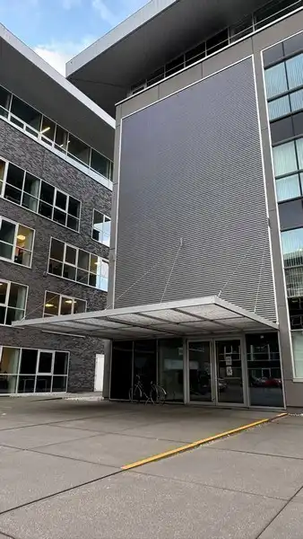 Standalone kantoorgebouw te huur langs R4 in Merelbeke-Melle foto 2