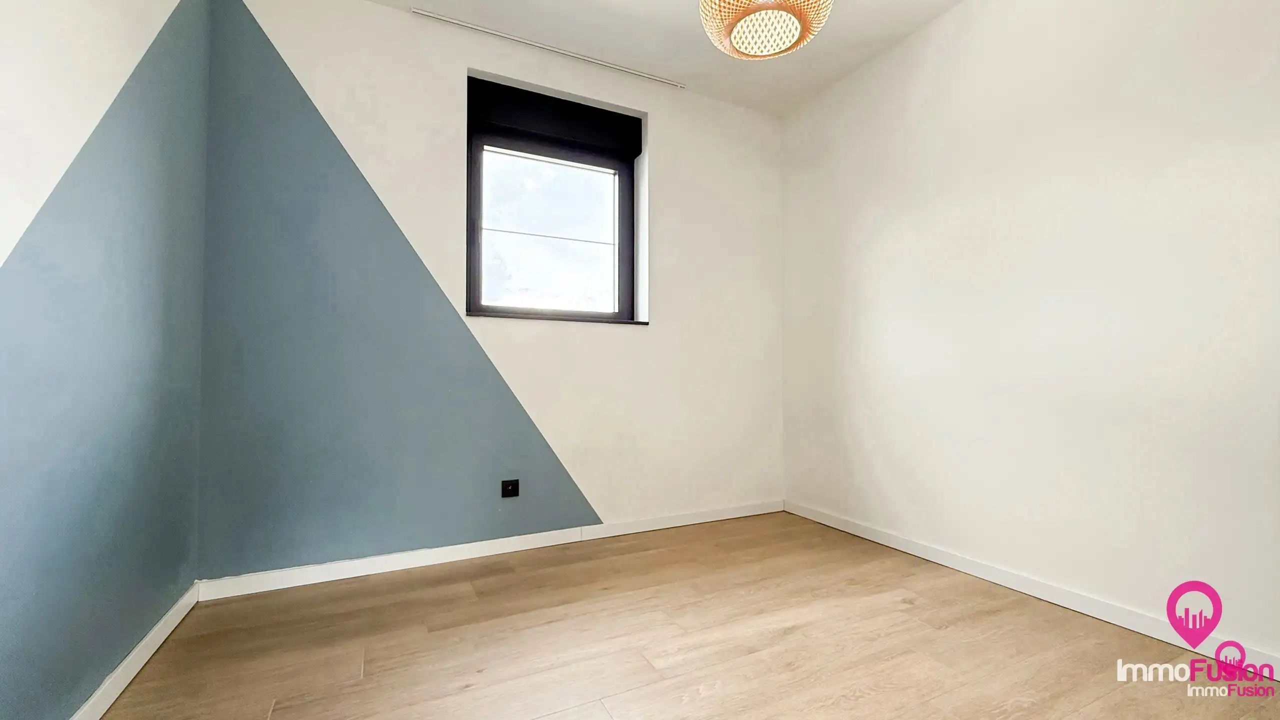 Instapklare villa met 4 slpk., laadpaal en zonnepanelen! foto 35