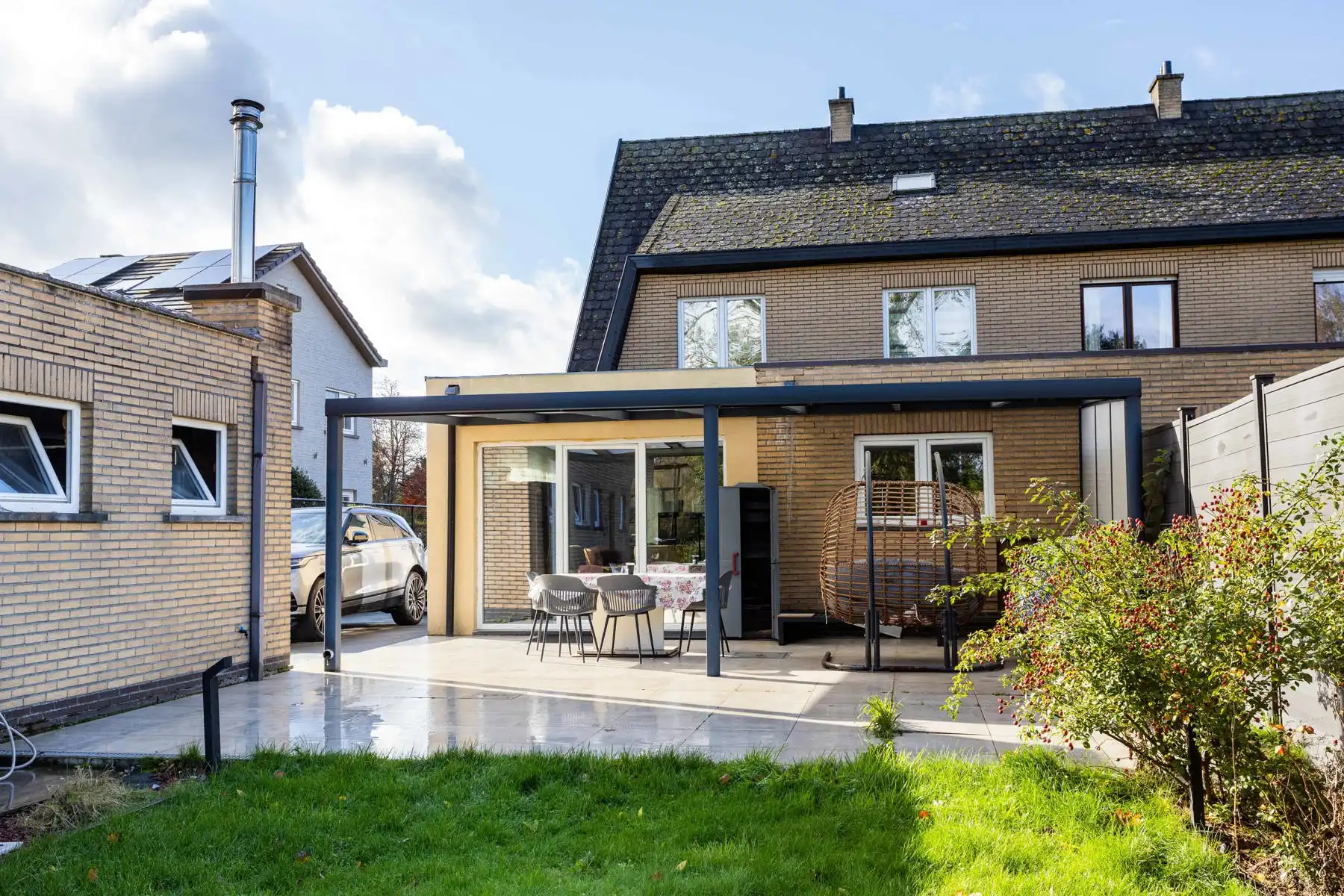 Instapklare HOB met 4 slaapkamers en tuin! foto 28