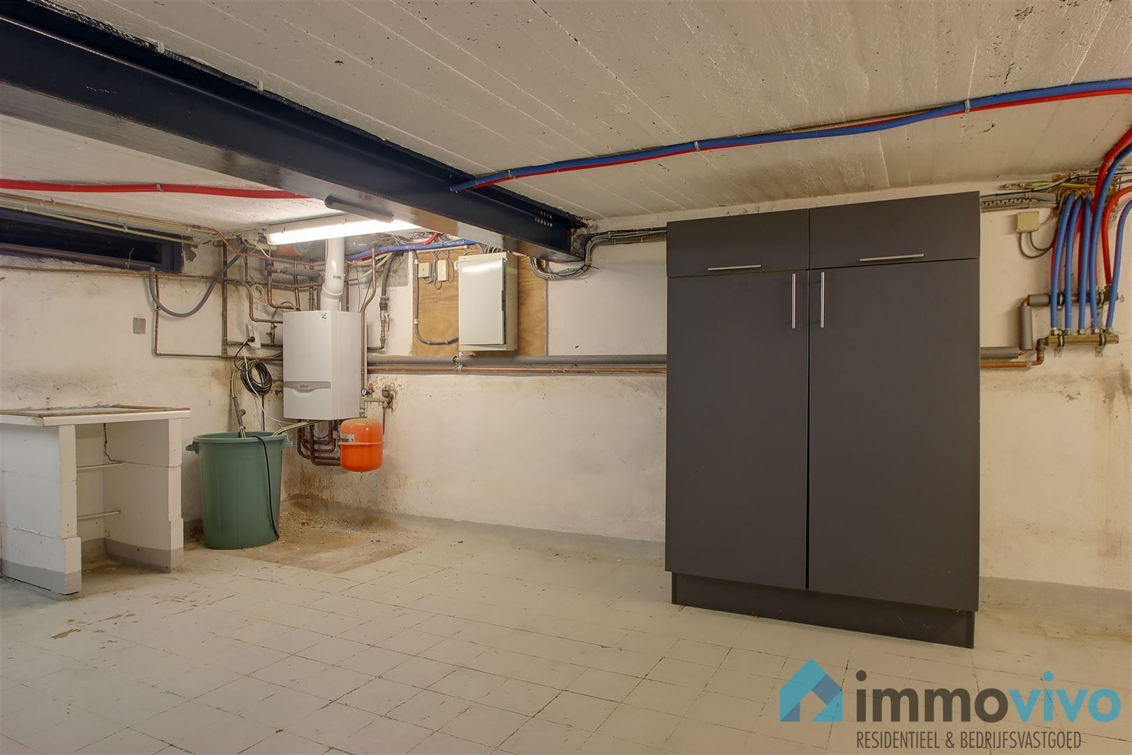 Appartement met binnenplaats en kantoor of tweede appartement met tuin. foto 18