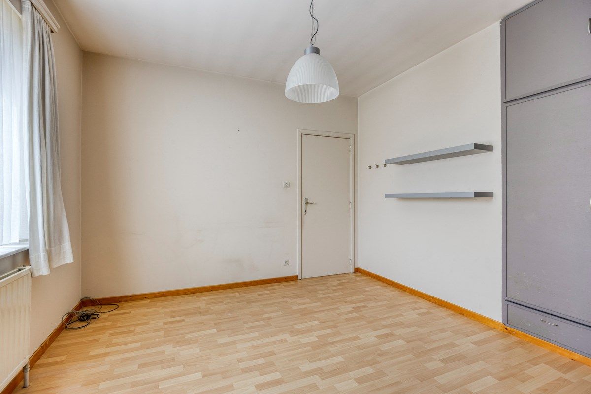 Ruim ingedeelde gelijkvloers woning met 4 slpks en bijgebouw/stal op 32 are foto 21