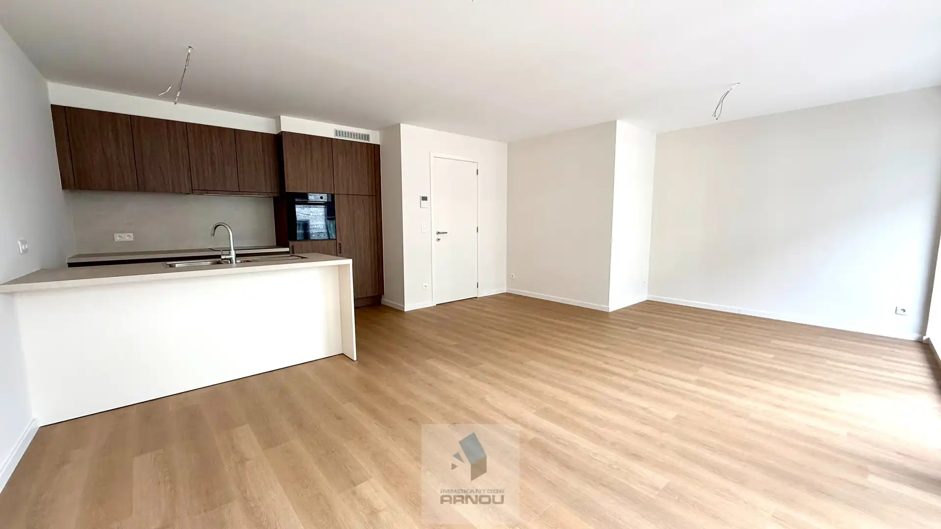 Prachtig ruim nieuwbouwappartement met 2 slaapkamer en garage foto 6