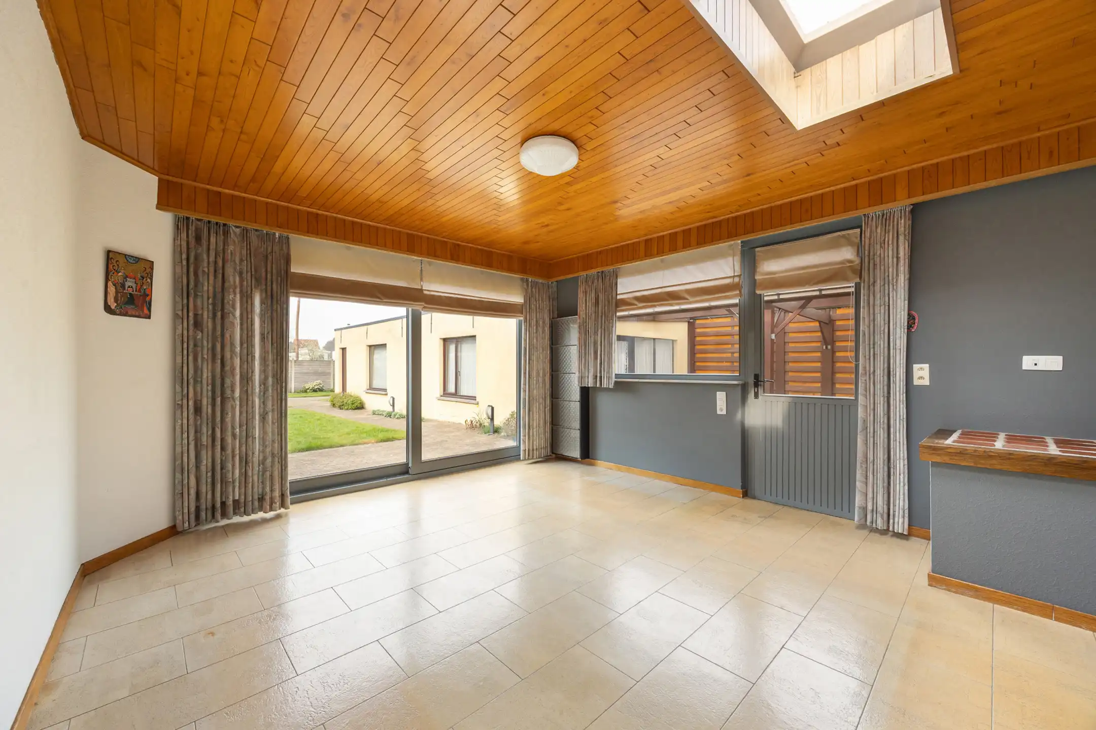 Te renoveren laagbouwwoning met 3 slpk te centrum Lichtaart! foto 12