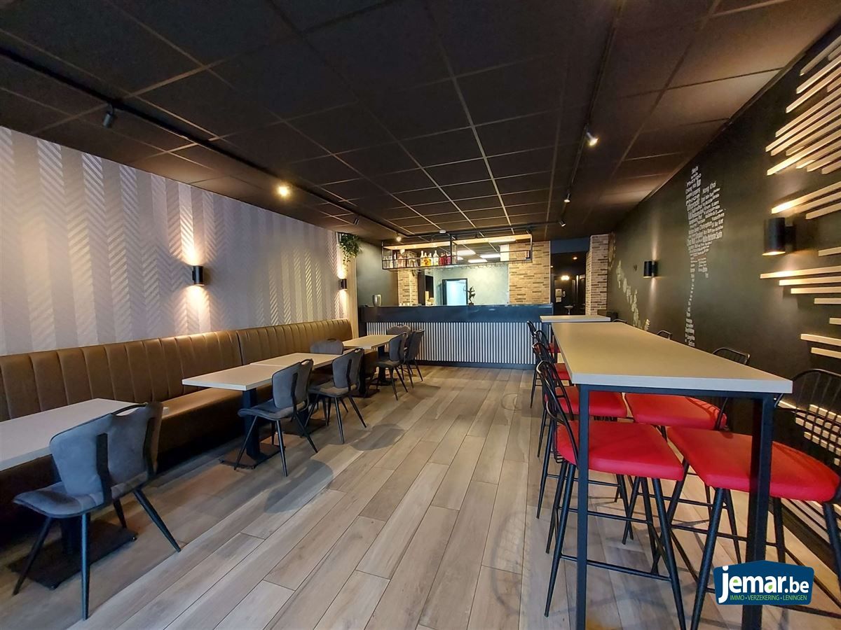 Handelspand met woonst en achteringang op de Pauwengraaf  foto 4