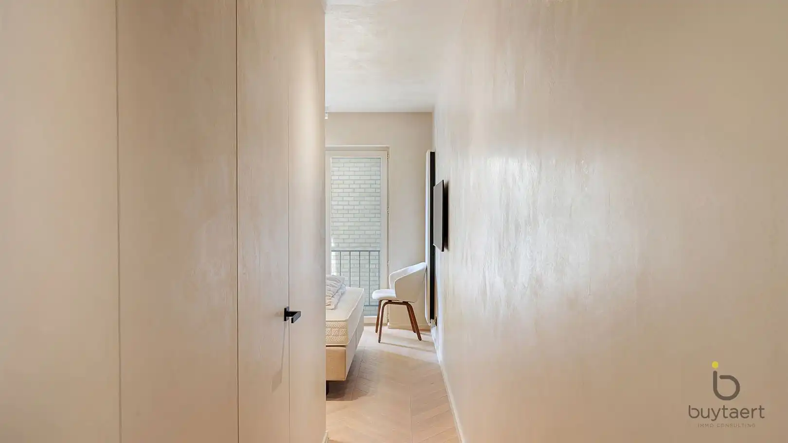 LUXUEUS GERENOVEERD & VOLLEDIG GEMEUBELD APPARTEMENT MET PANORAMISCH ZEEZICHT AAN HET RUBENSPLEIN!  foto 15