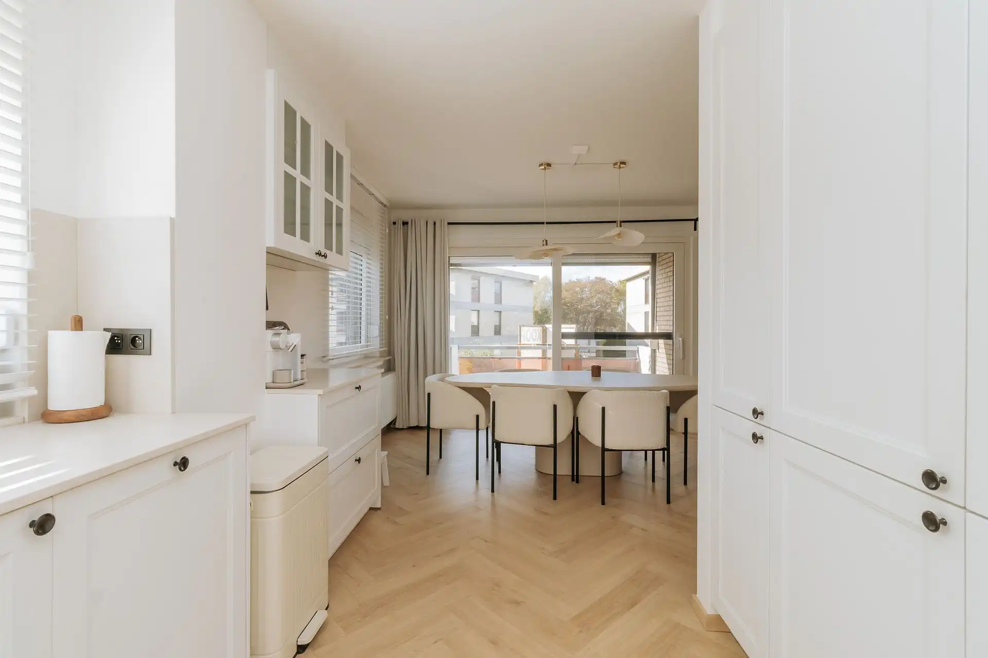 Instapklaar appartement in rustige woonwijk in Aartselaar foto 10