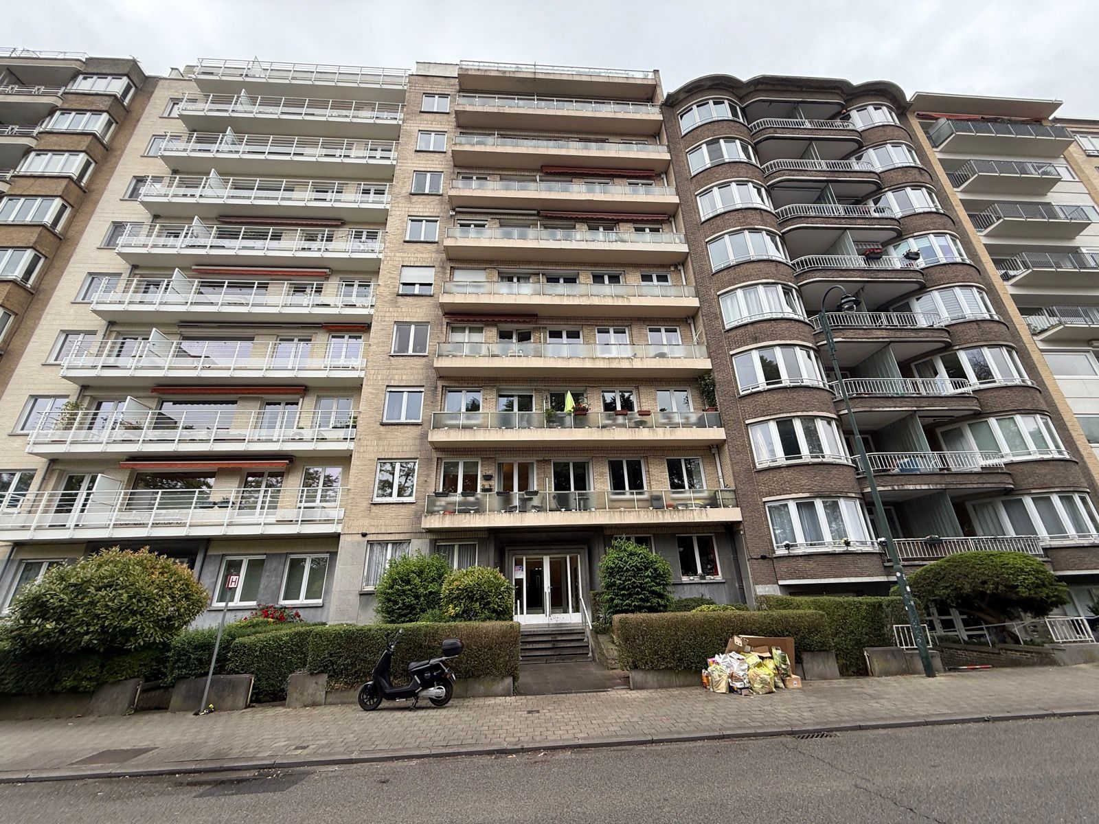 Te renoveren gelijkvloers appartement met 2 slaapkamers foto 12