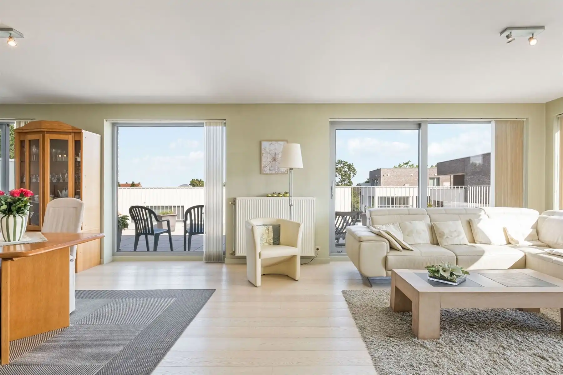 Appartement met 3 slaapkamers en ruime terrassen foto 3