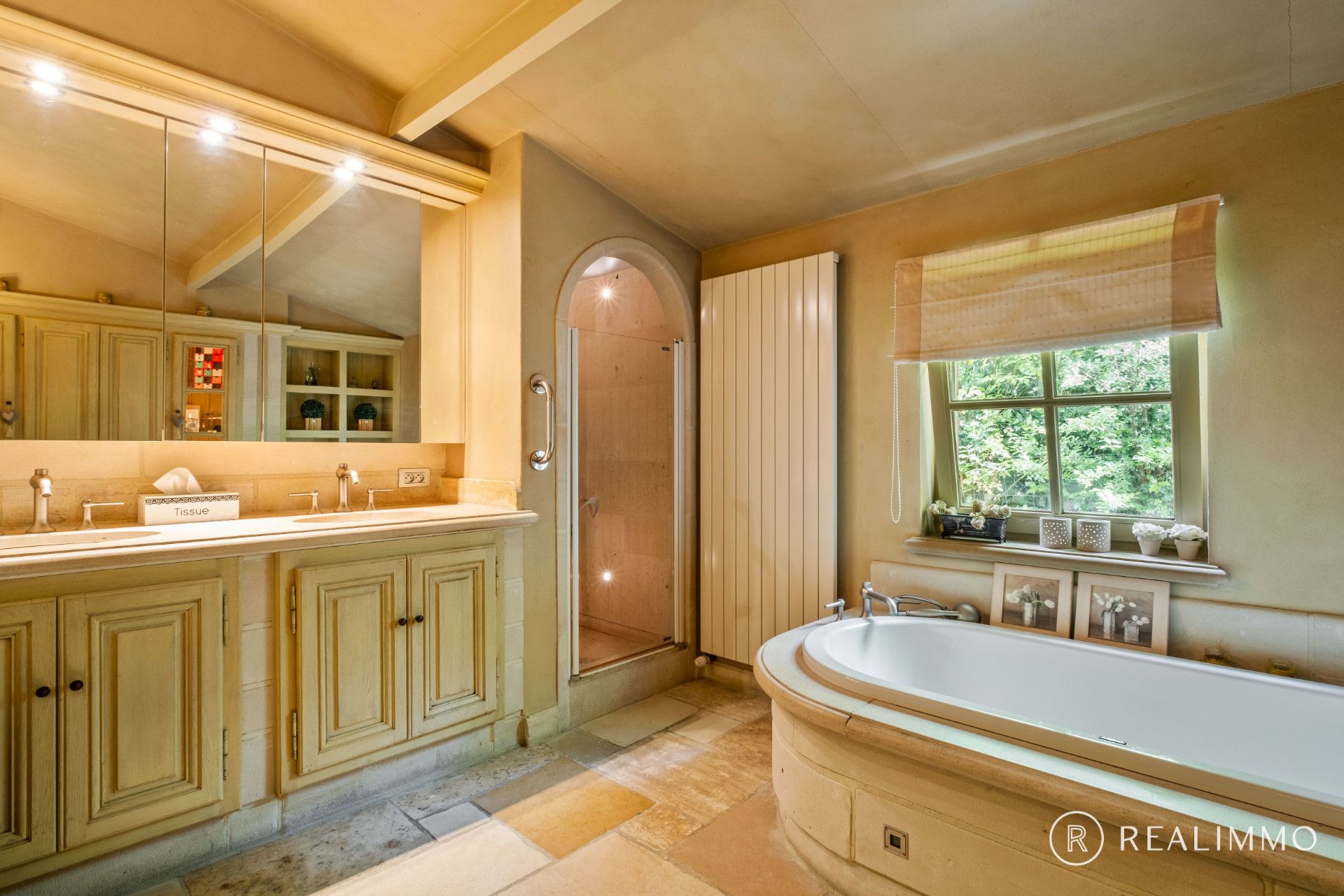 Wonen in alle rust op meer dan 1,2 hectare! foto 16