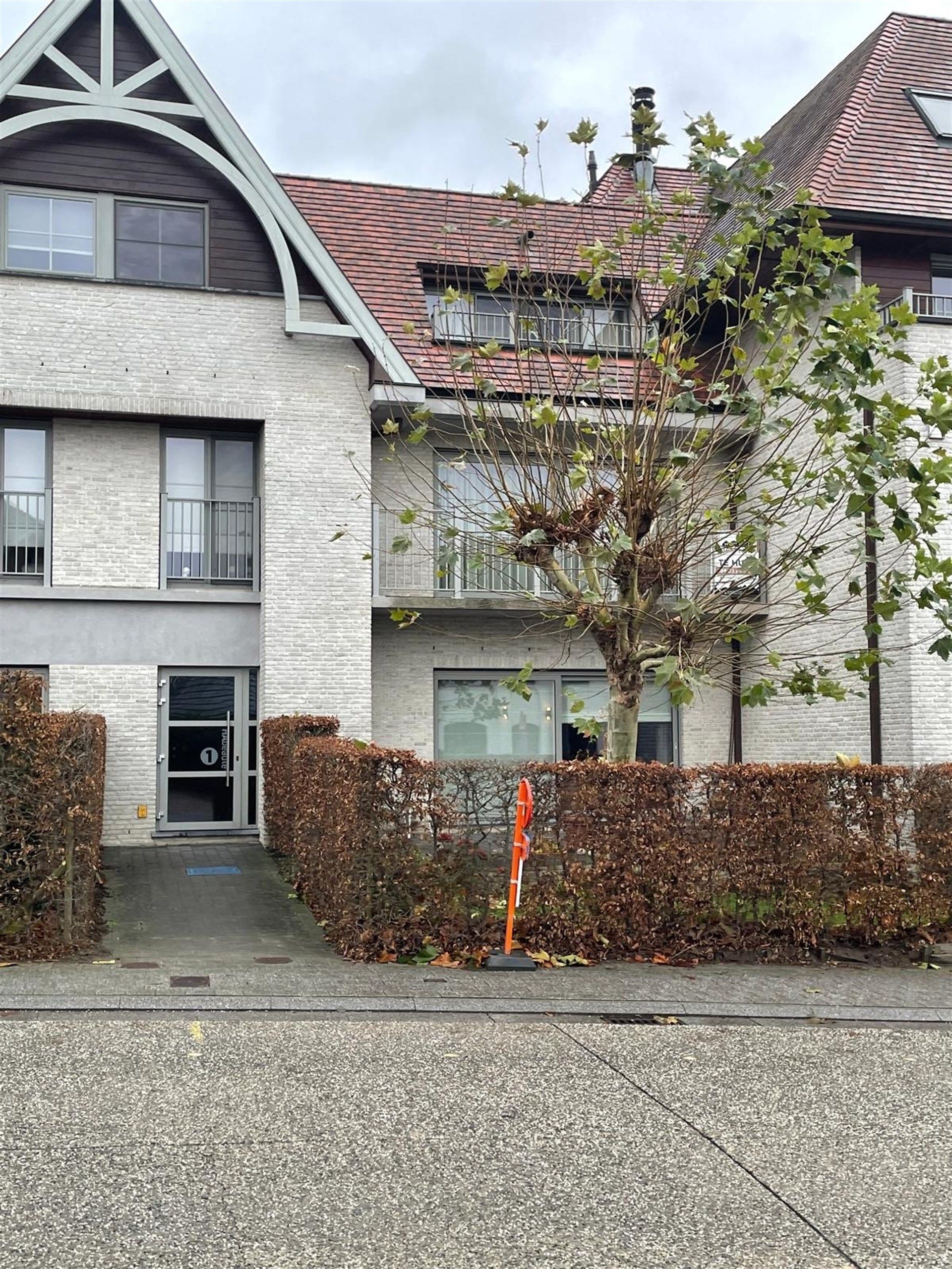 Modern 2-slaapkamerappartement in een stijlvol landelijk gebouw foto 24