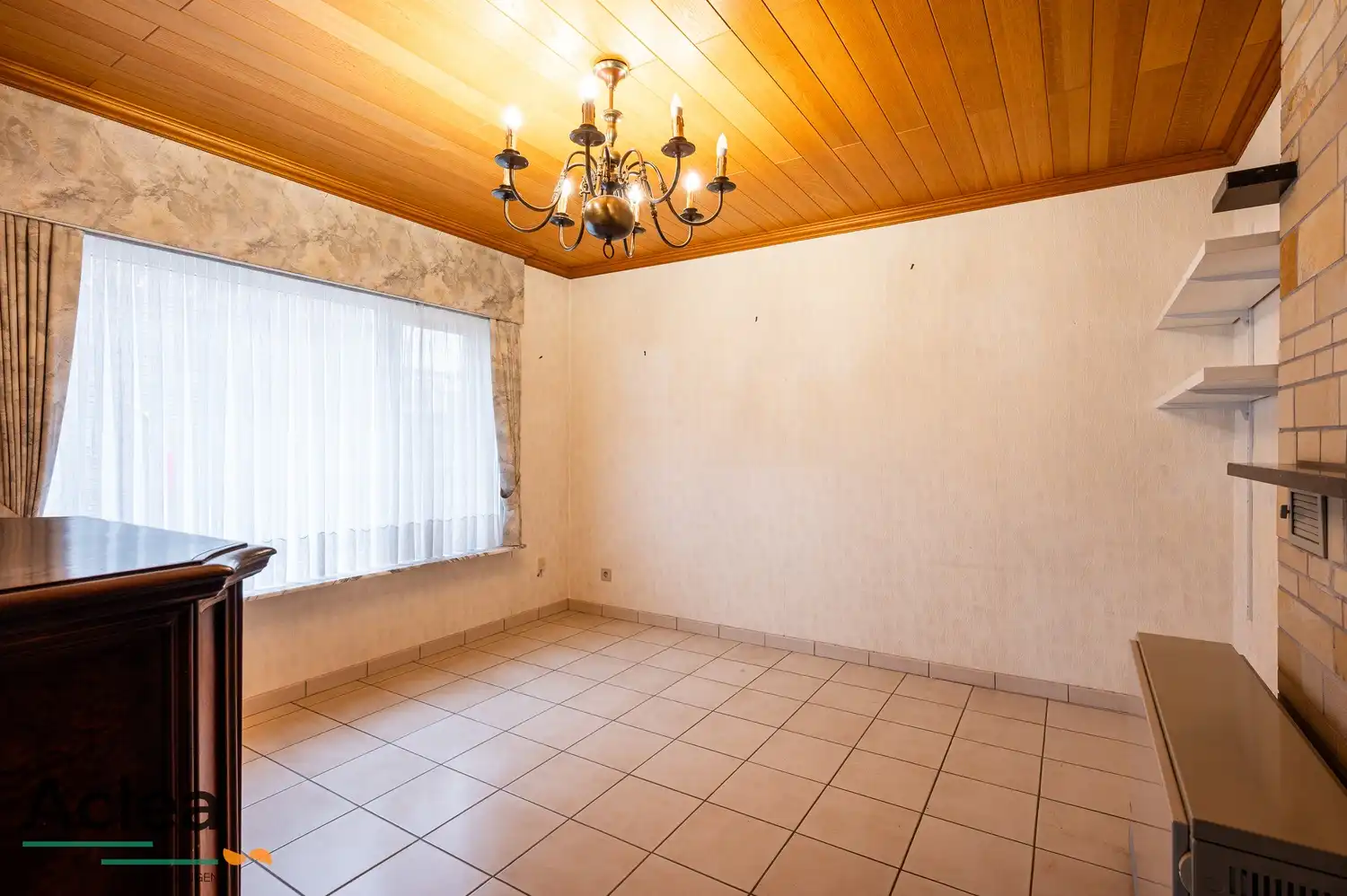 Karaktervolle vrijstaande woning op een goede locatie in Kaprijke foto 5