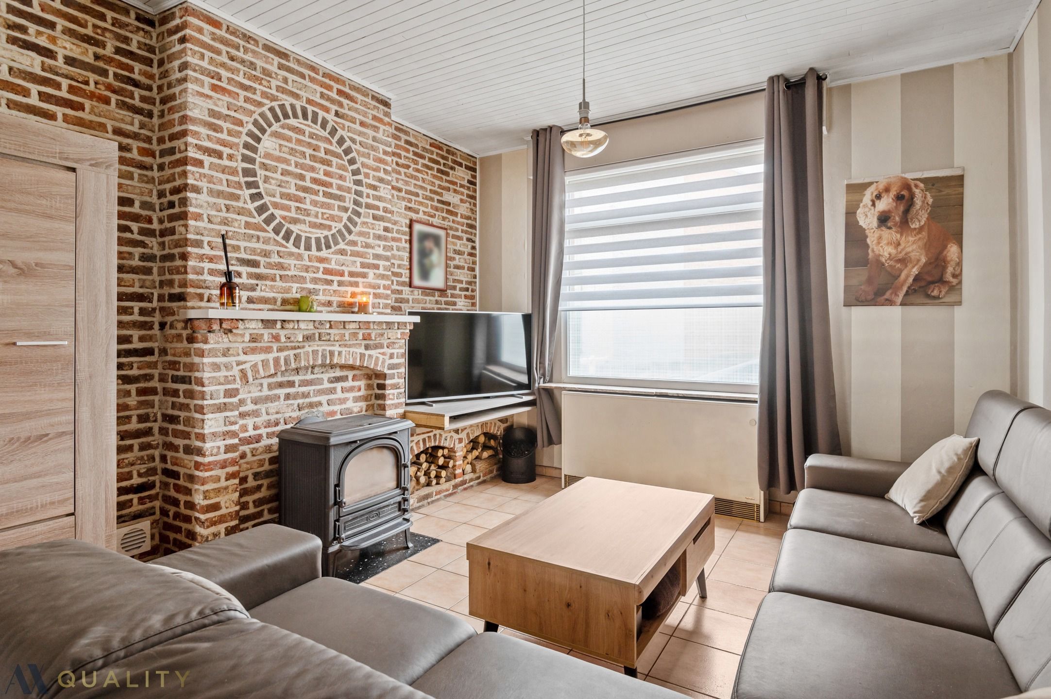 Half-open woning met 3 slpk., oprit, gar., tuin en polyvalente zolderruimte foto 4