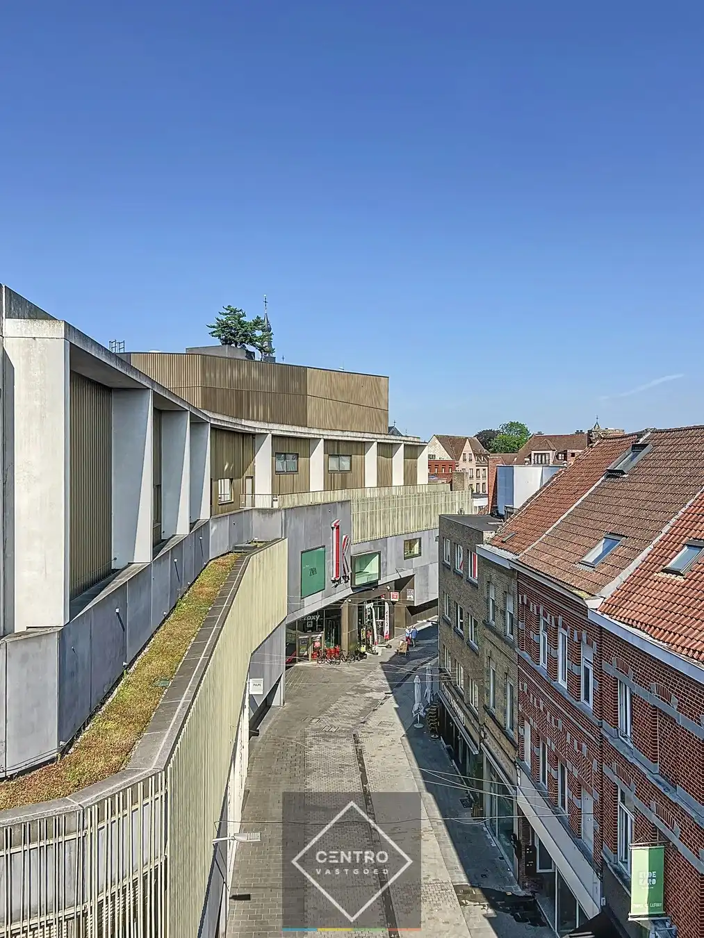 Penthouse (100m²) met RUIME terrassen (33m²) in kleinschalig project pal in het CENTRUM van Kortrijk ! Aankoop aan 6% BTW  mogelijk! foto 31