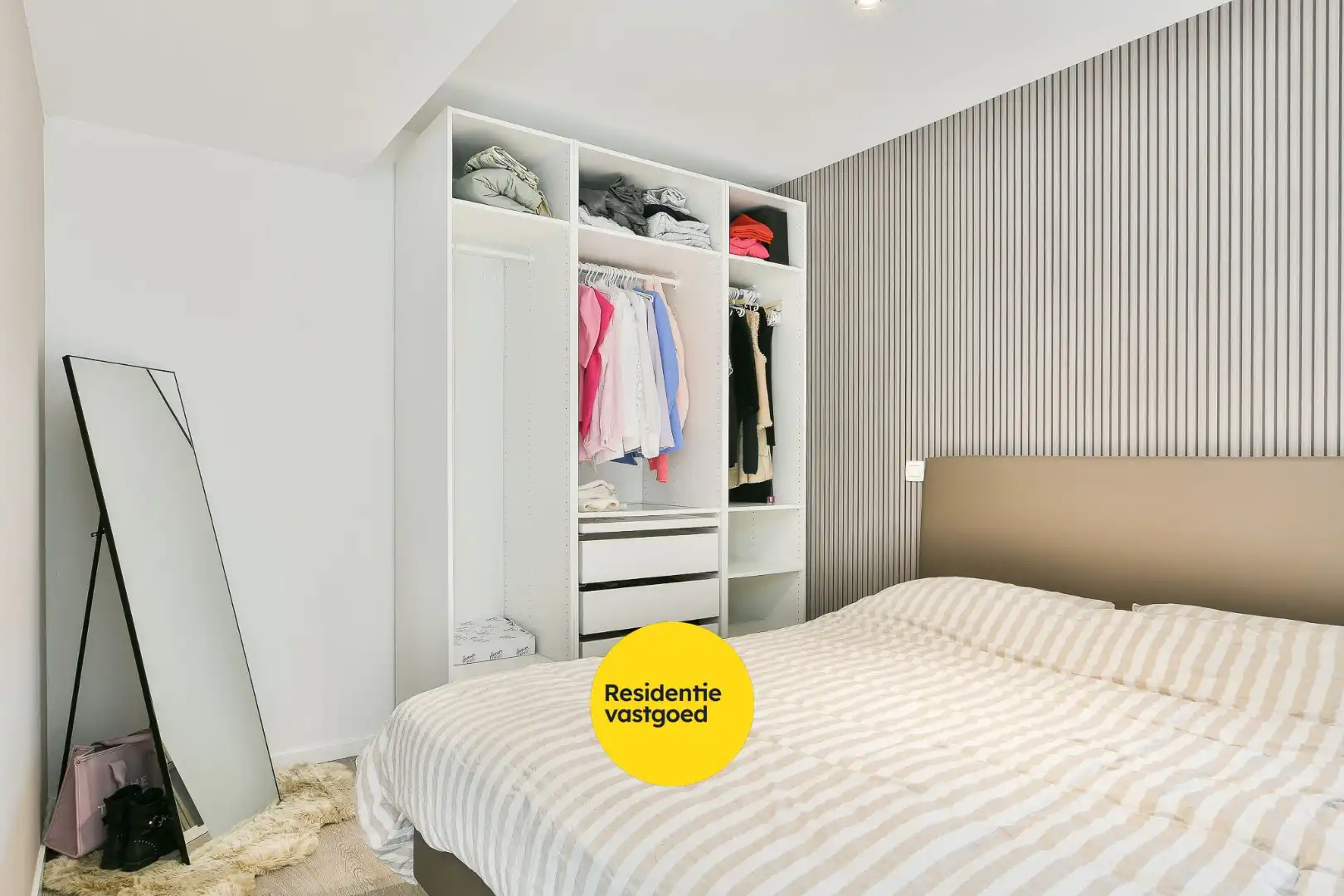 Uniek appartement met carport met grote berging gelegen in een oude graanmolen foto 9