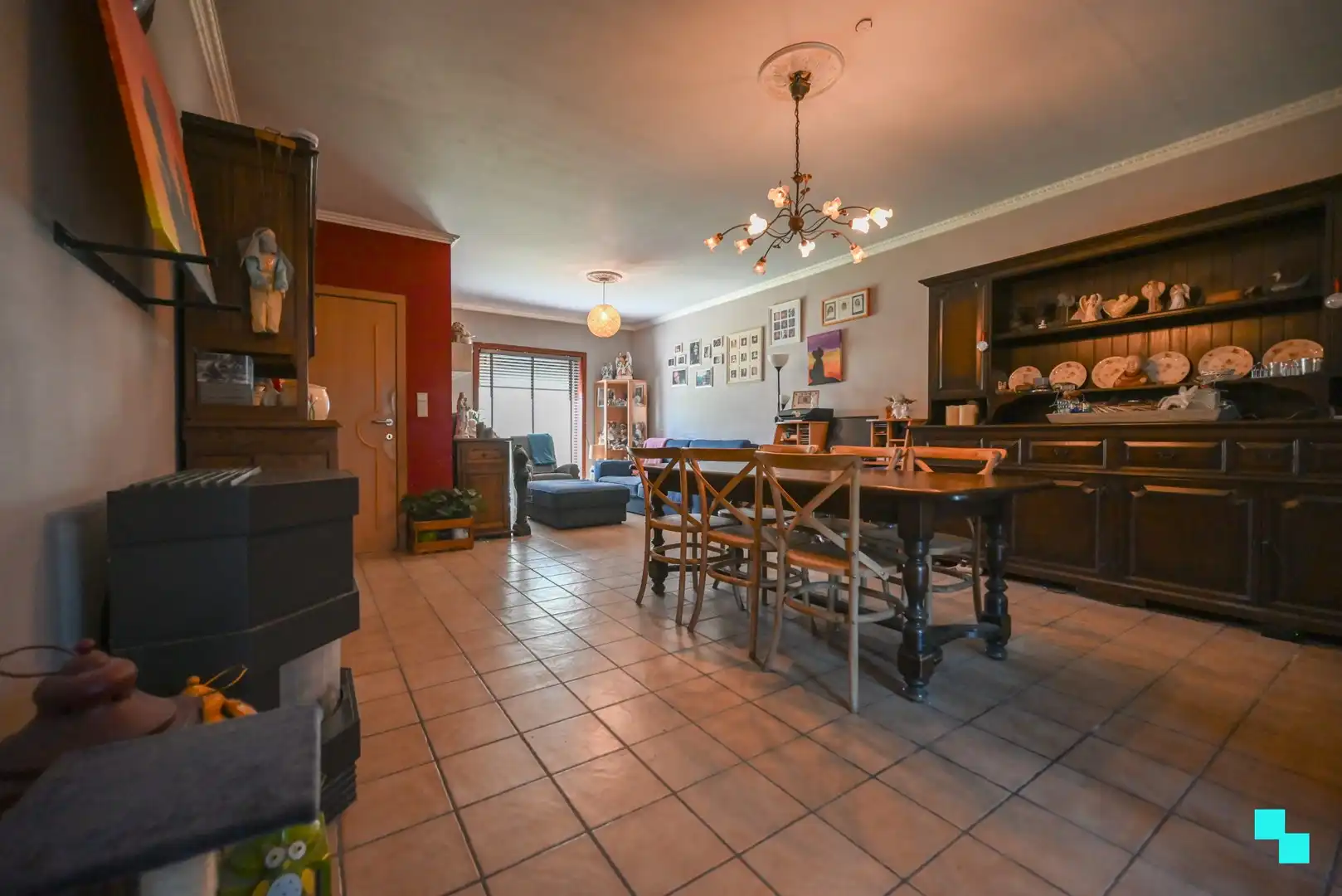 Te renoveren eengezinswoning met vier slaapkamers en ruime tuin foto 12