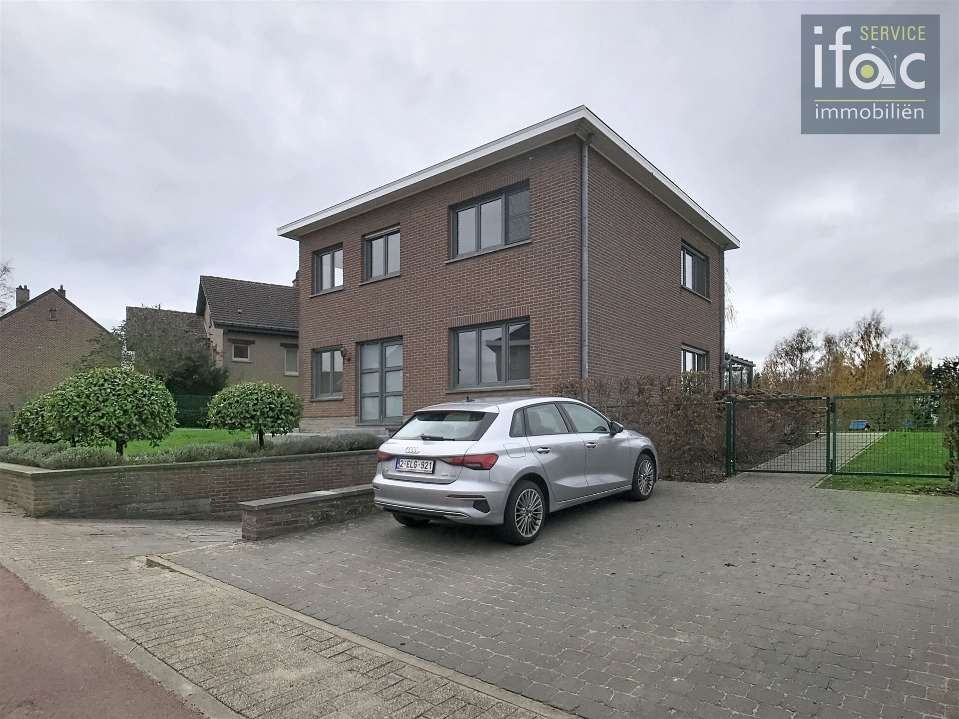 Ruime alleenstaande villa met panoramisch uitzicht foto 23