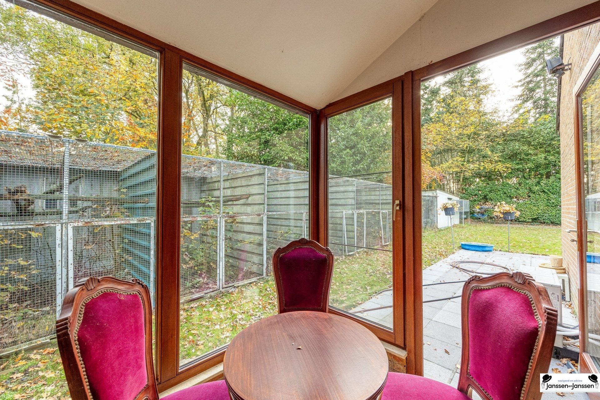 Landelijk gelegen woning op een perceel van ruim 6.000 m² foto 12