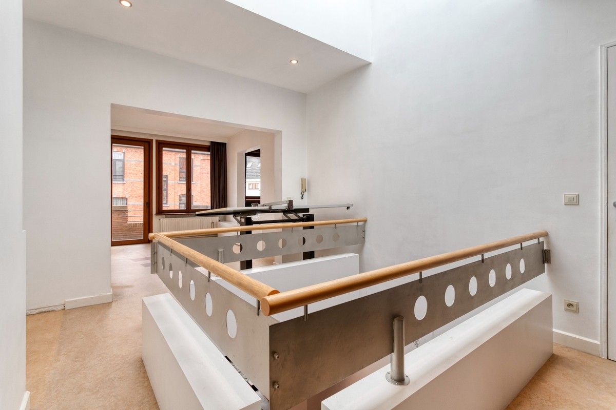 Karaktervolle interbellumwoning met buitengewoon grote garage nabij het Muinkpark in Gent foto 17