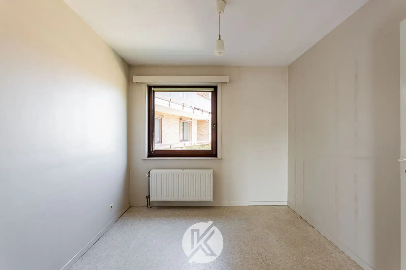 Lichtrijk appartement met parkeerplaats nabij het centrum foto 17