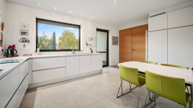 Moderne villa 247m² met bijgebouw-garage en zwembad op 58 are foto 13