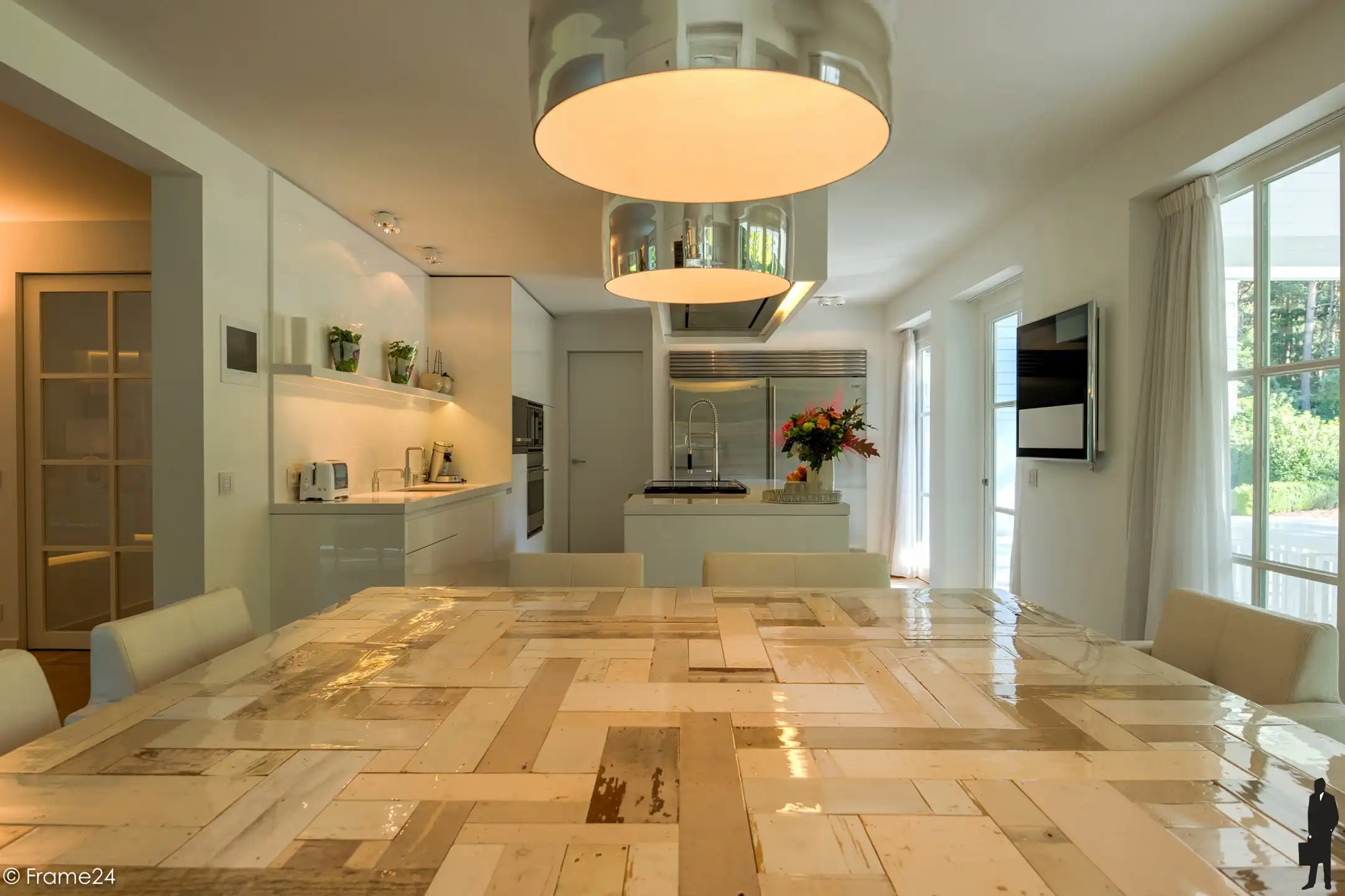 Prachtige villa + riant poolhouse op ca. 3.608m² foto 4