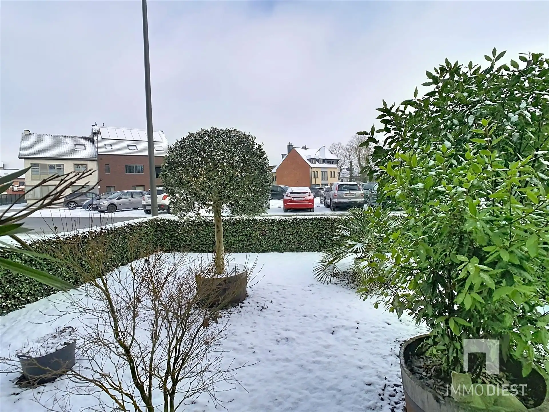 Topligging: gelijkvloers appartement mét garage en kelder foto 34