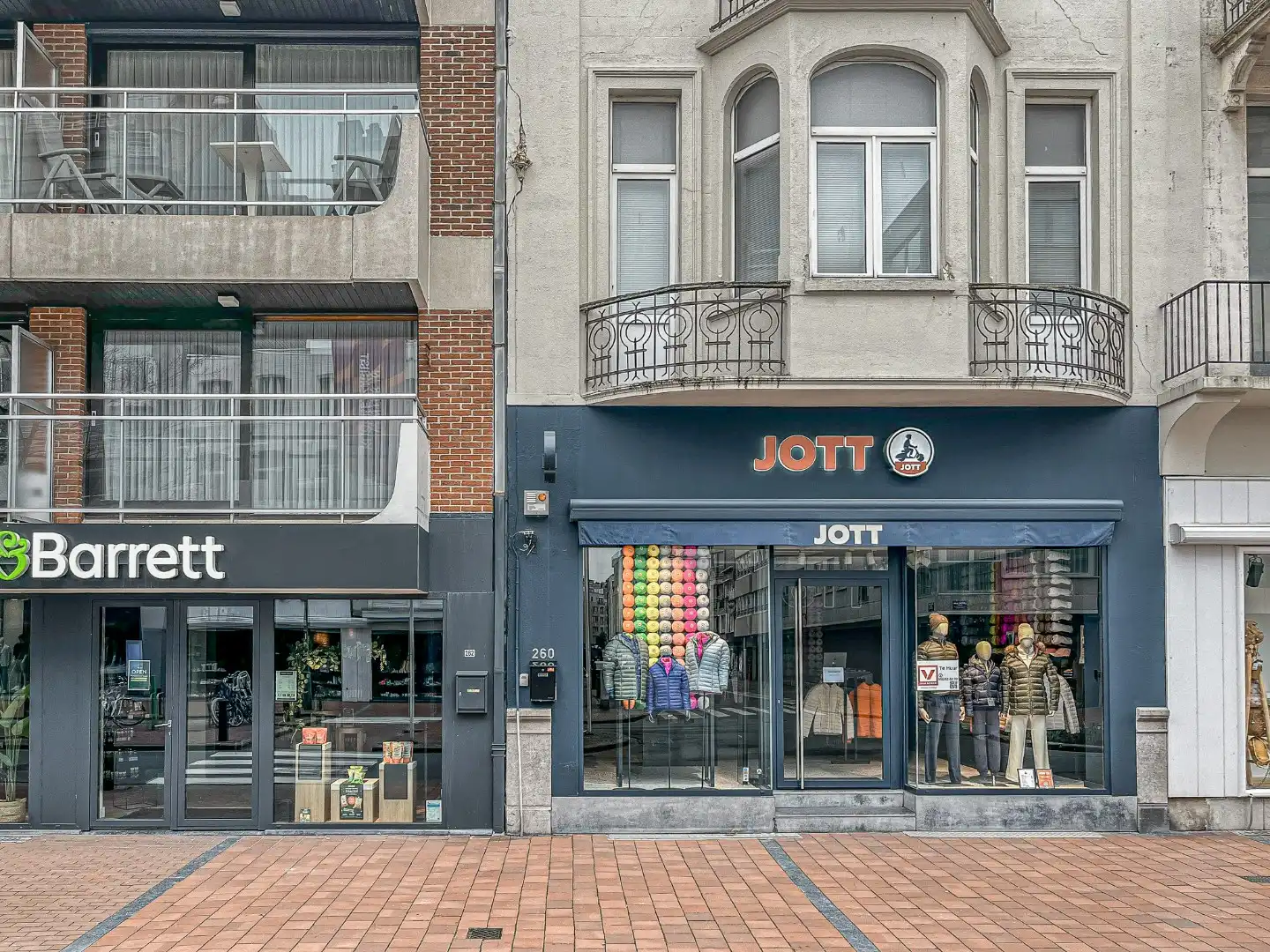 Handelsruimte te huur – Lippenslaan 260, Knokke-Heist ± 54 m² + kelder (Jott)  foto {{pictureIndex}}