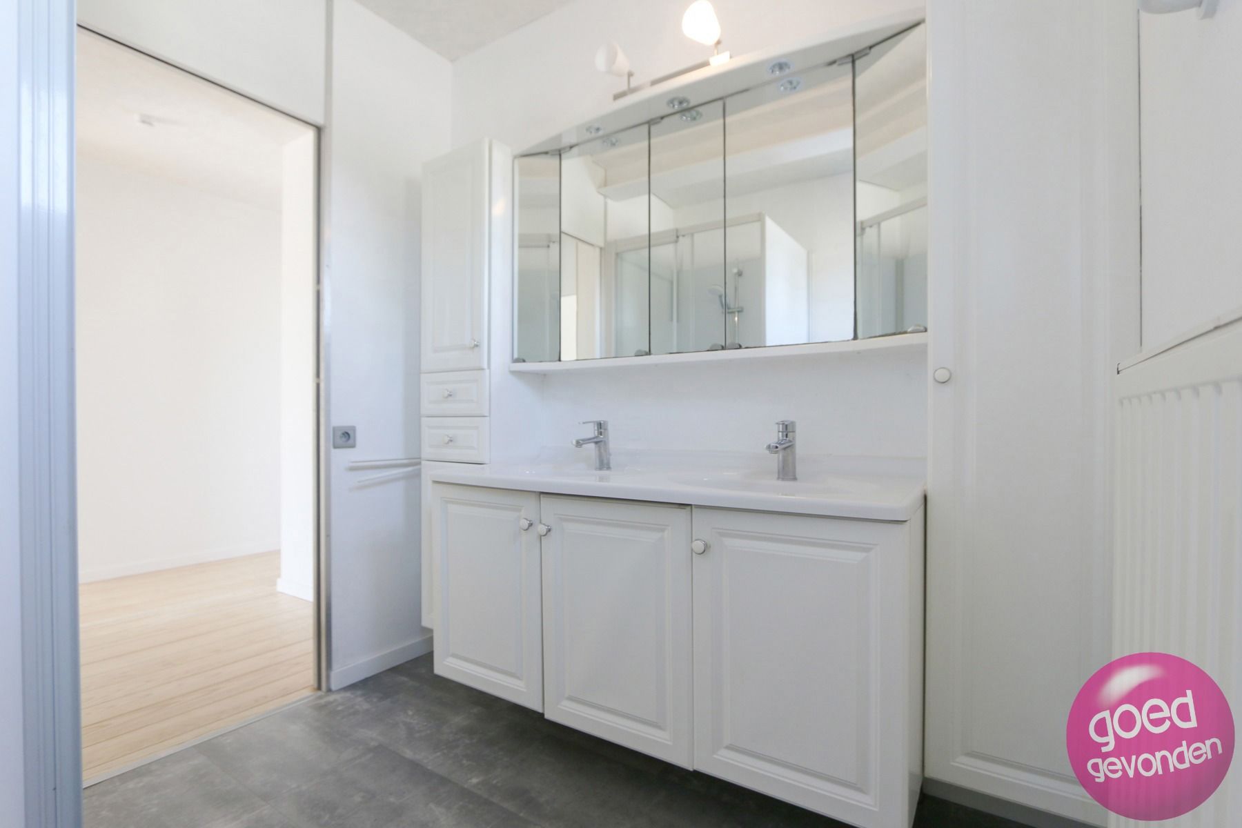 WONING - WERKPLAATS - 4 SLK - 2 GARAGES - TERRAS - TUIN foto 13