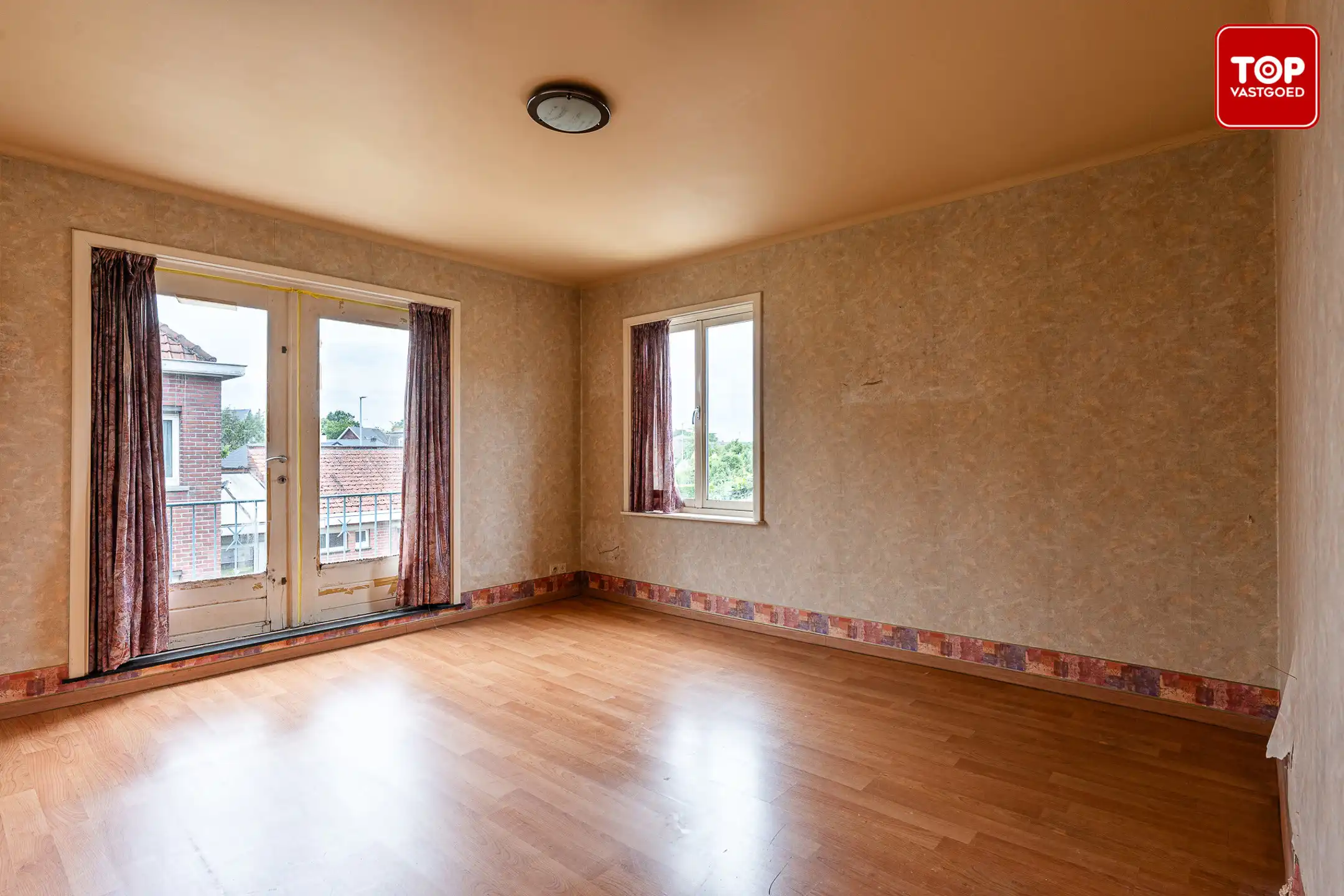 Halfopen bebouwing met 3 slaapkamers, zonnige tuin en garage  foto 18