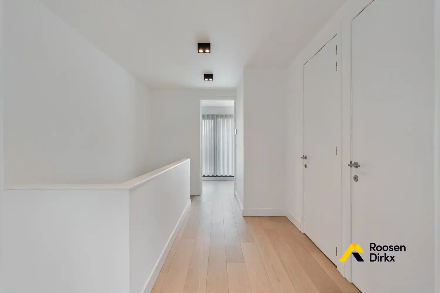 Luxueuze gezinswoning met 3 slaapkamers en 2 badkamers op toplocatie foto 16