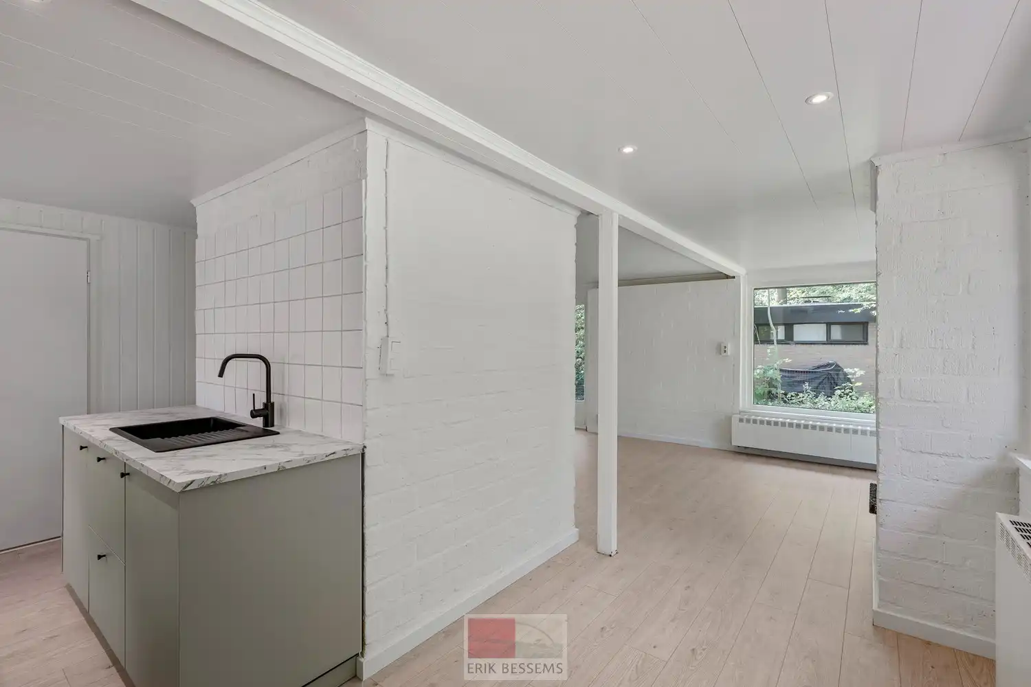 Recent gemoderniseerde bungalow, gelegen op het vakantiepark Sunclass Sonnevijver. foto 6