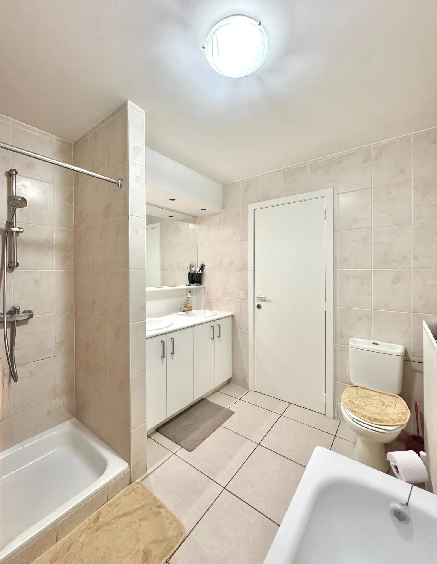 LICHTRIJK APPARTEMENT MET ZONNETERRAS EN 2 KAMERS foto 18