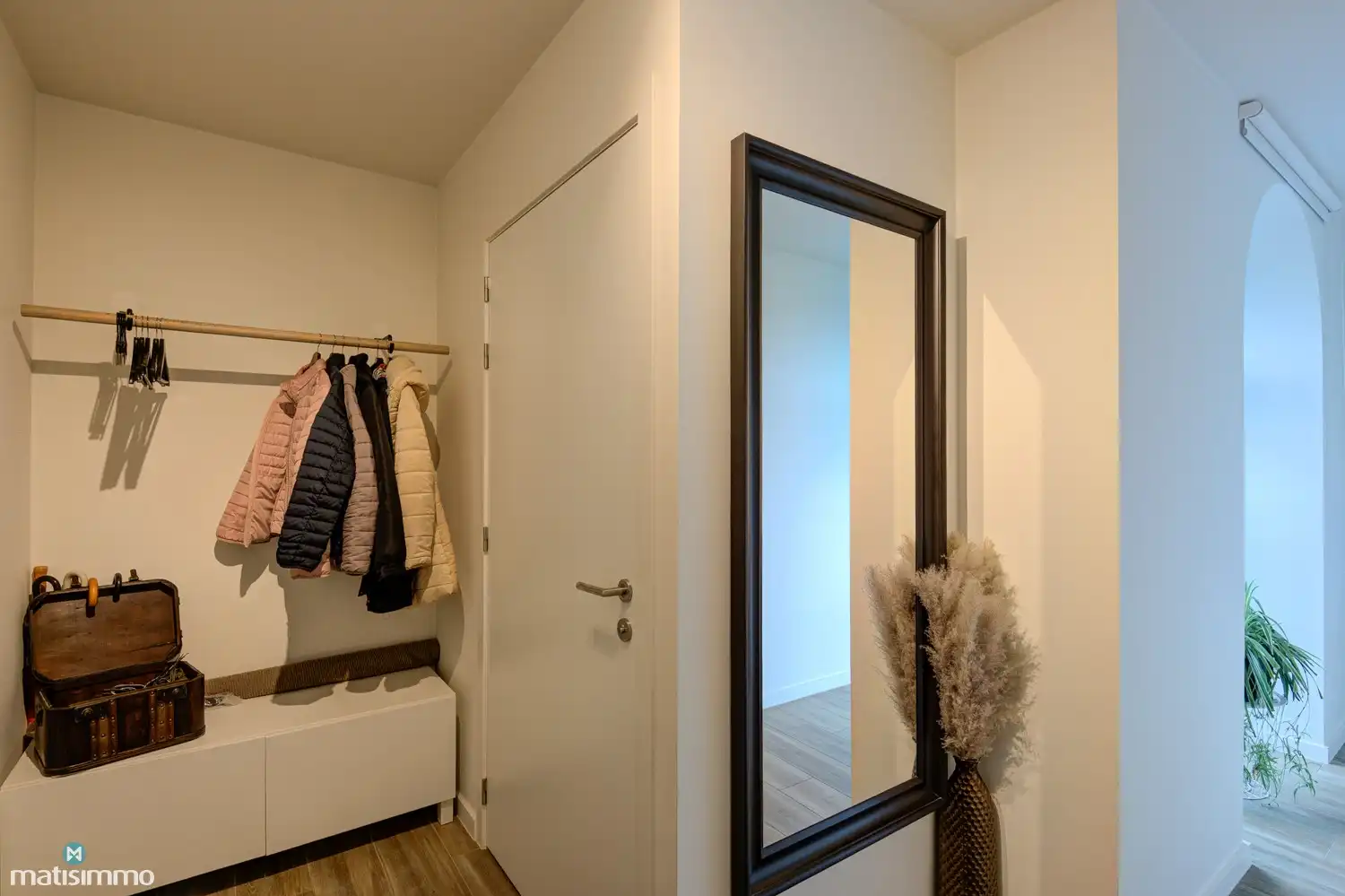 RIANT, INSTAPKLAAR DUPLEXAPPARTEMENT MET 2 SLAAPKAMERS EN 2 AUTOSTAANPLAATSEN IN MOELINGEN foto 2