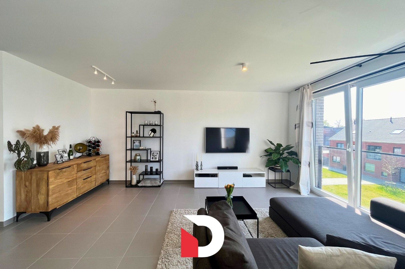 Recent appartement met 2 slaapkamers en garagebox foto 2