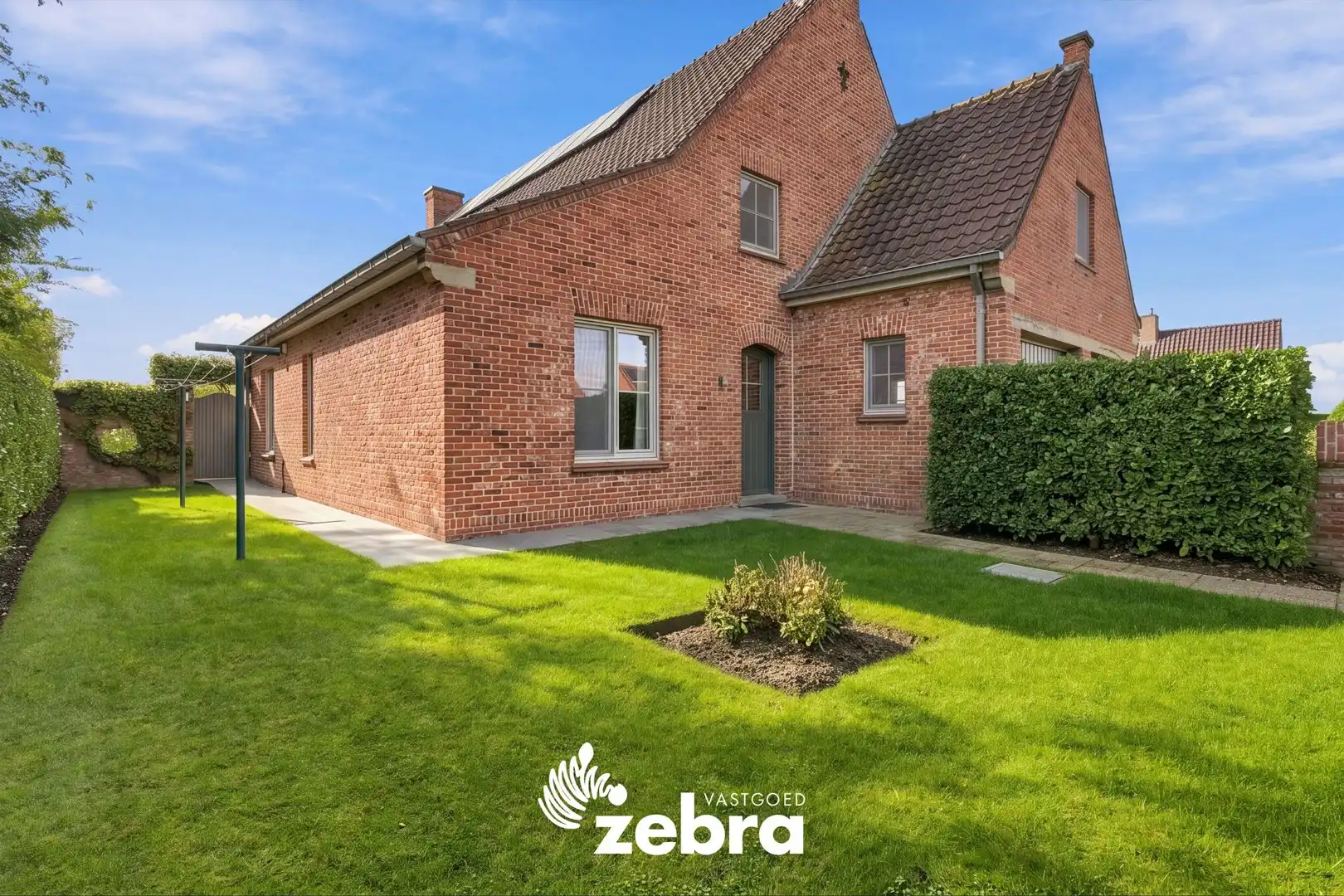 Instapklare open bebouwing met 4 slaapkamers, dubbele garage en prachtige tuin op een rustige ligging! foto 23