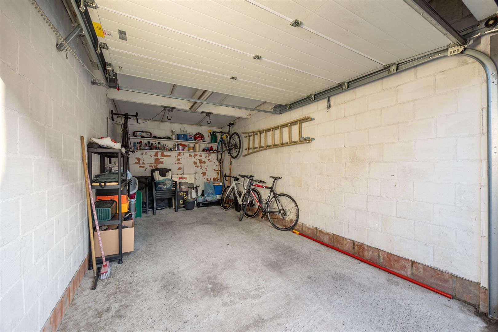 Recentelijk duplex- app met 3 kamers en garage foto 23