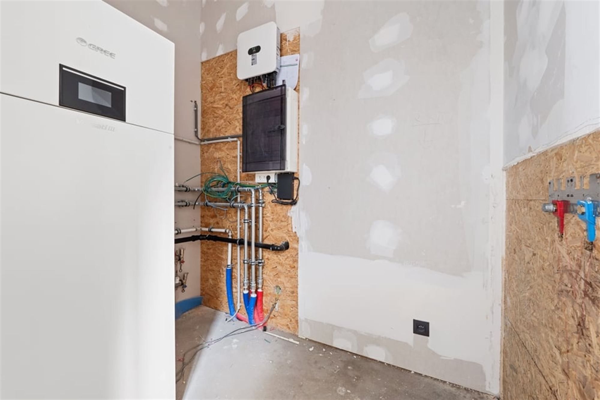 EXCLUSIEF WONEN IN EEN GERESTAUREERDE VIERKANTSHOEVE foto 12