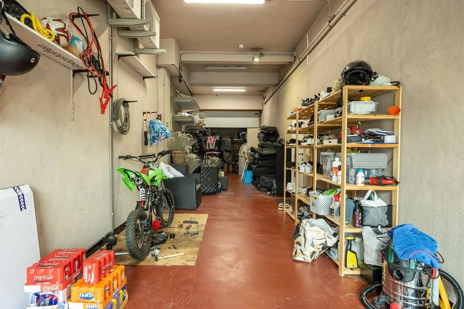 Ruim opbrengsteigendom met lift, garage en verhuurde handelsruimte foto 3