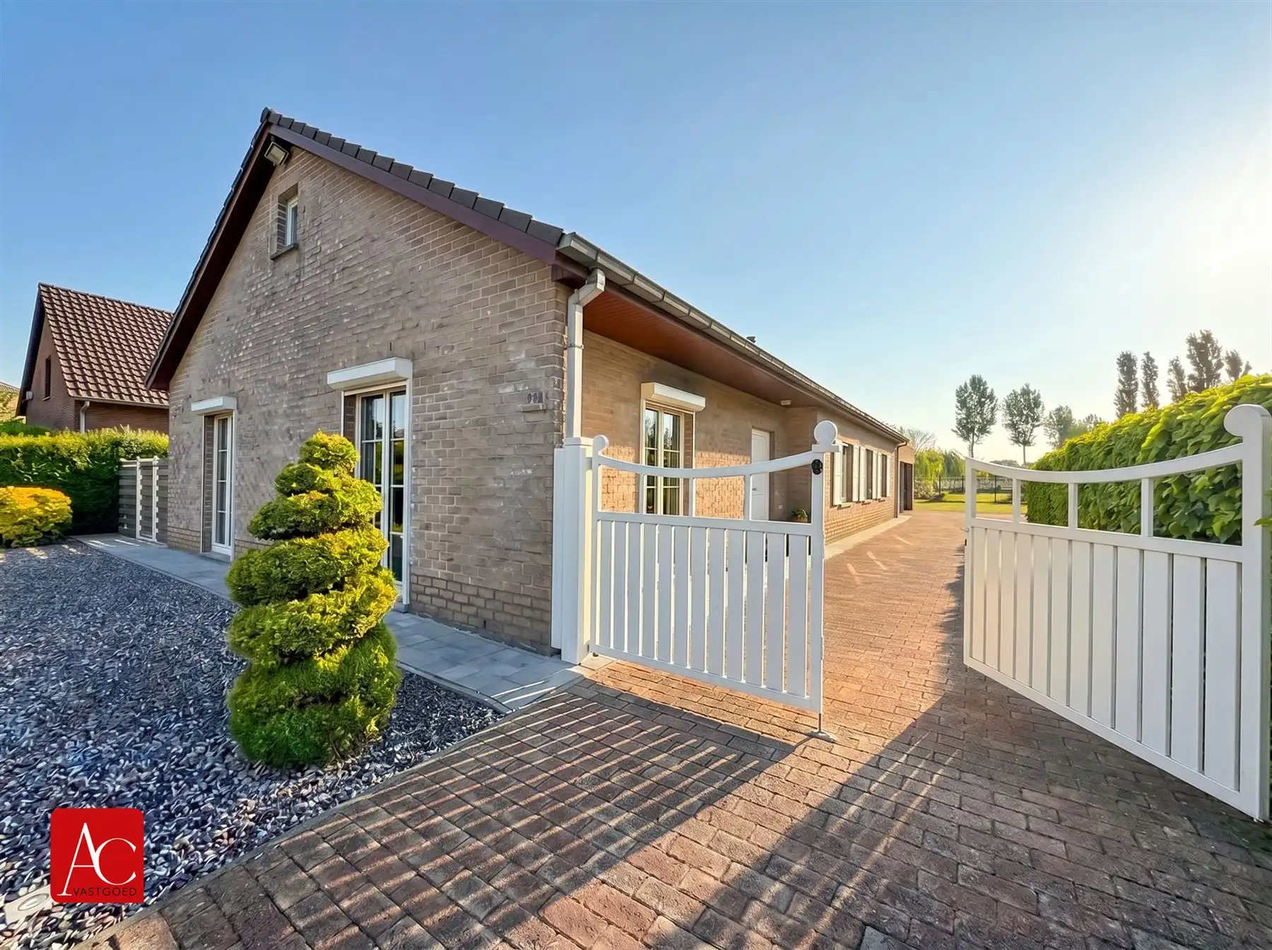 Bungalow met prachtig uitzicht te Verrebroek foto 3